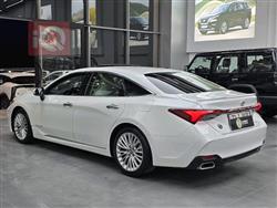 تويوتا أفالون